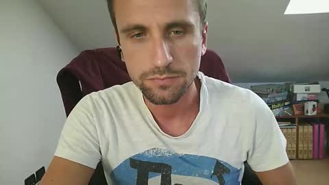 Snapshot of italiano116116 chatting on September 26, 2:43 pm italiano116116 online show from September 26, 2:43 pm