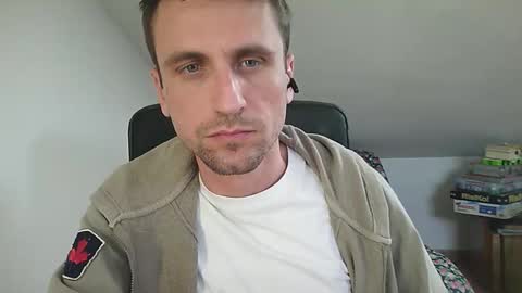 Snapshot of italiano116116 chatting on March 3, 2:12 pm italiano116116 online show from March 3, 2:12 pm