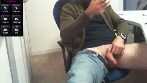 Alex online show from October 31, 3:35 pm