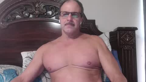 Snapshot of italianstud43 chatting on October 9, 12:47 pm Hot Italian online show from October 9, 12:47 pm