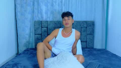 Snapshot of ithan_kingtwin chatting on April 17, 7:06 pm ithan_kingtwin online show from April 17, 7:06 pm