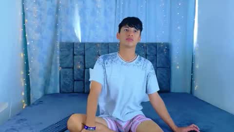 Snapshot of ithan_kingtwin chatting on May 16, 7:12 pm ithan_kingtwin online show from May 16, 7:12 pm