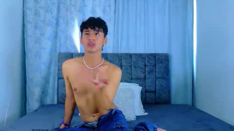 Snapshot of ithan_kingtwin chatting on May 18, 7:31 pm ithan_kingtwin online show from May 18, 7:31 pm