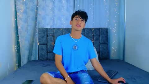 Snapshot of ithan_kingtwin chatting on May 24, 6:57 pm ithan_kingtwin online show from May 24, 6:57 pm
