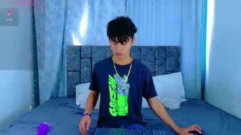 Snapshot of ithan_kingtwin chatting on May 30, 7:33 pm ithan_kingtwin online show from May 30, 7:33 pm