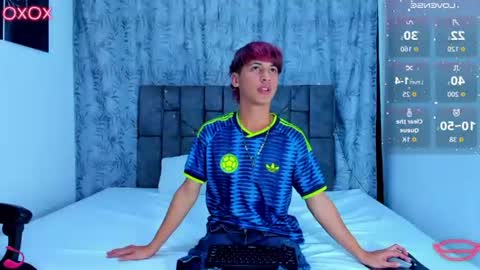 Snapshot of ithan_kingtwin chatting on July 7, 8:13 pm ithan_kingtwin online show from July 7, 8:13 pm