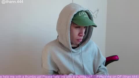 Snapshot of ithan_rose chatting on October 22, 12:27 pm Ithan online show from October 22, 12:27 pm