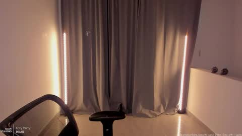 ITS JANE online show from December 4, 8:50 pm