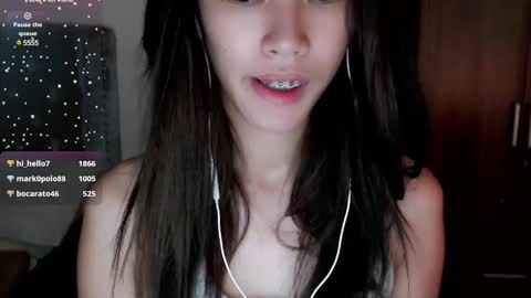 Snapshot of its_me_cora chatting on February 10, 8:53 am Cora online show from February 10, 8:53 am