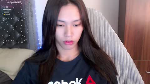 Snapshot of its_me_cora chatting on February 13, 3:14 pm Cora online show from February 13, 3:14 pm