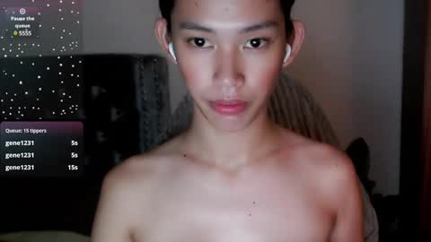 Snapshot of its_me_cora chatting on February 15, 9:49 am Cora online show from February 15, 9:49 am