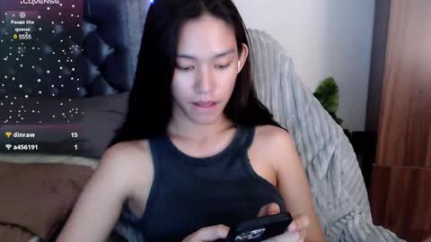 Snapshot of its_me_cora chatting on February 18, 5:53 am Cora online show from February 18, 5:53 am