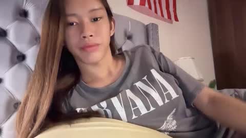 Snapshot of its_me_cora chatting on September 25, 4:27 am Cora online show from September 25, 4:27 am