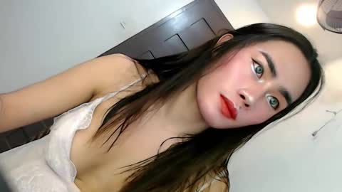 Snapshot of its_me_vanesa chatting on November 18, 10:09 am its_me_vanesa online show from November 18, 10:09 am