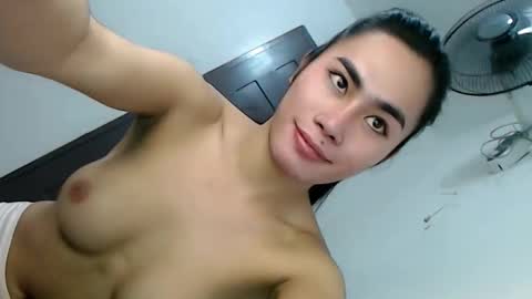 Snapshot of its_me_vanesa chatting on November 29, 12:02 am its_me_vanesa online show from November 29, 12:02 am
