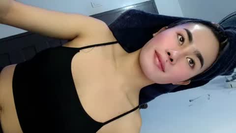 Snapshot of its_me_vanesa chatting on December 18, 2:28 am its_me_vanesa online show from December 18, 2:28 am