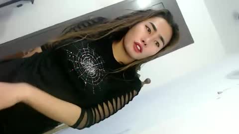 Snapshot of its_me_vanesa chatting on February 9, 3:54 am its_me_vanesa online show from February 9, 3:54 am