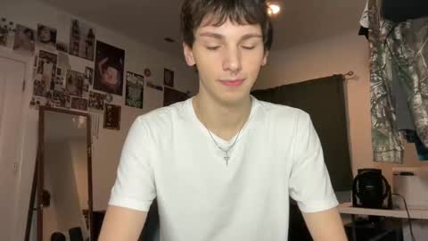 Snapshot of its_rowan chatting on October 7, 1:47 am Rowan online show from October 7, 1:47 am