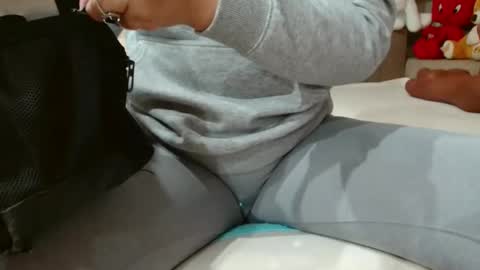 Snapshot of itsbustymommy chatting on September 28, 10:15 pm Busty mommy online show from September 28, 10:15 pm