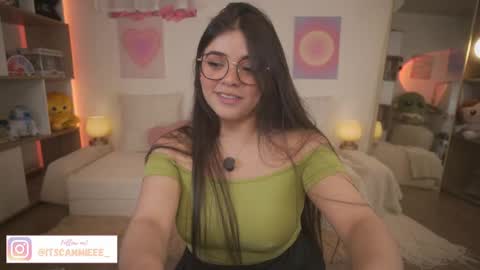 Snapshot of itscammieee chatting on June 6, 4:23 pm Camila but you can call me online show from June 6, 4:23 pm