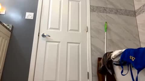 Snapshot of itsjayyourbae chatting on December 12, 2:11 pm itsjayyourbae online show from December 12, 2:11 pm