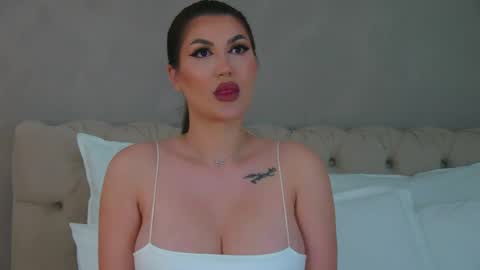 Snapshot of itsjessiebabe chatting on April 23, 8:35 am Jessie online show from April 23, 8:35 am