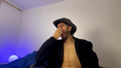 itsmartin_ online show from March 3, 1:39 pm