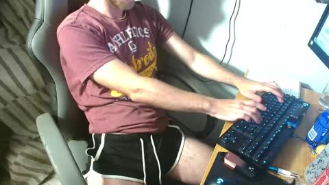 Snapshot of itsme0304 chatting on October 3, 5:32 pm Noah dolan online show from October 3, 5:32 pm