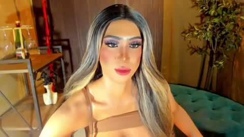 Snapshot of itsme_pearl69 chatting on June 28, 6:36 pm ms pearl online show from June 28, 6:36 pm