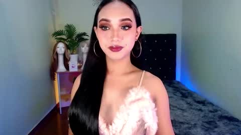 Snapshot of itsmesofiaa69 chatting on November 25, 7:14 pm Sofia online show from November 25, 7:14 pm