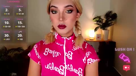 Snapshot of itsmesofiaa69 chatting on February 11, 3:06 pm Sofia online show from February 11, 3:06 pm