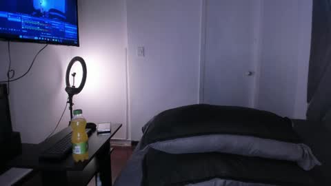 Snapshot of itsmoon_swt_ chatting on May 4, 6:59 pm Moon online show from May 4, 6:59 pm