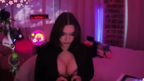 Snapshot of itsnickibabyy chatting on February 8, 1:20 am Nicki Foxx online show from February 8, 1:20 am