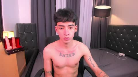 Snapshot of itsyour_edzel chatting on April 1, 12:06 pm itsyour_edzel online show from April 1, 12:06 pm