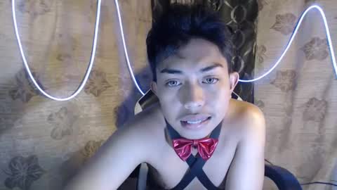 Snapshot of itsyourcummerboy_xx chatting on April 5, 2:03 pm Kyle online show from April 5, 2:03 pm