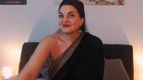 Melissa Khaan online show from December 4, 10:13 am