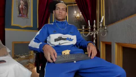 itszairen online show from March 10, 6:07 am