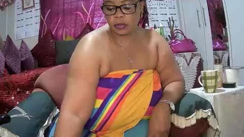 itumeleng74 online show from March 16, 5:44 am