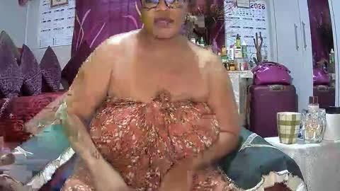 itumeleng74 online show from March 30, 5:08 am