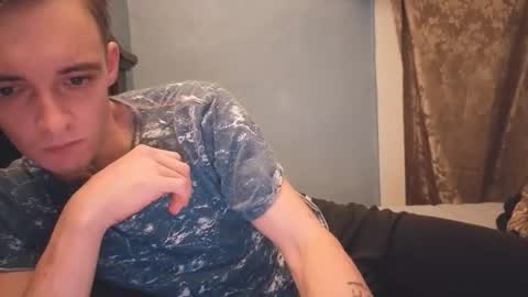 itzd123 online show from March 25, 5:35 am