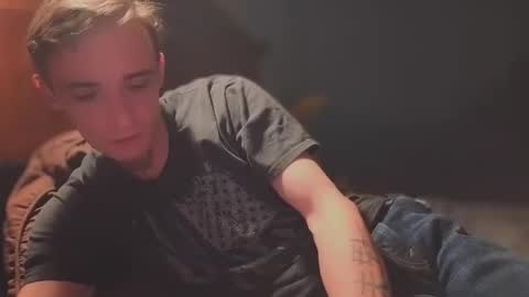 itzd123 online show from April 7, 6:58 am