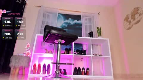 Snapshot of itzel__ chatting on October 7, 1:19 pm Call me Itzel online show from October 7, 1:19 pm