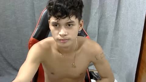 itzme_john online show from April 7, 4:07 pm