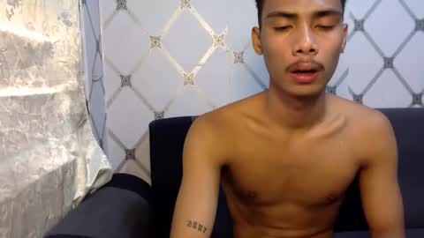 Snapshot of itzme_urboy chatting on April 9, 2:44 am itzme_urboy online show from April 9, 2:44 am