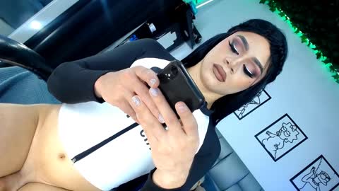 Snapshot of ivan_standford chatting on January 4, 10:02 pm y  online show from January 4, 10:02 pm