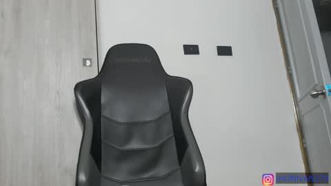 Snapshot of ivanhot279 chatting on February 5, 10:55 pm ivanhot279 online show from February 5, 10:55 pm