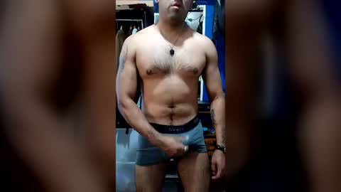 Snapshot of ivanmexicano2 chatting on July 6, 10:01 pm ivanmexicano2 online show from July 6, 10:01 pm