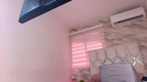 Snapshot of ivanna_vega_ chatting on March 19, 7:18 pm ivanna online show from March 19, 7:18 pm