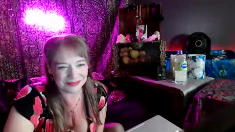 Snapshot of ivebeenabadgirldaddy chatting on October 5, 7:28 am The Master and his Muse online show from October 5, 7:28 am