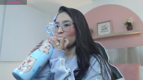 I V E T T E online show from March 28, 2:33 am